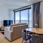 Mercury Tower With Pool Access *