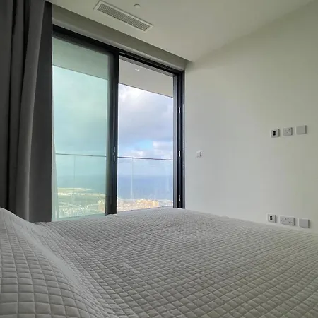 Mercury Tower With Pool Access アパート *