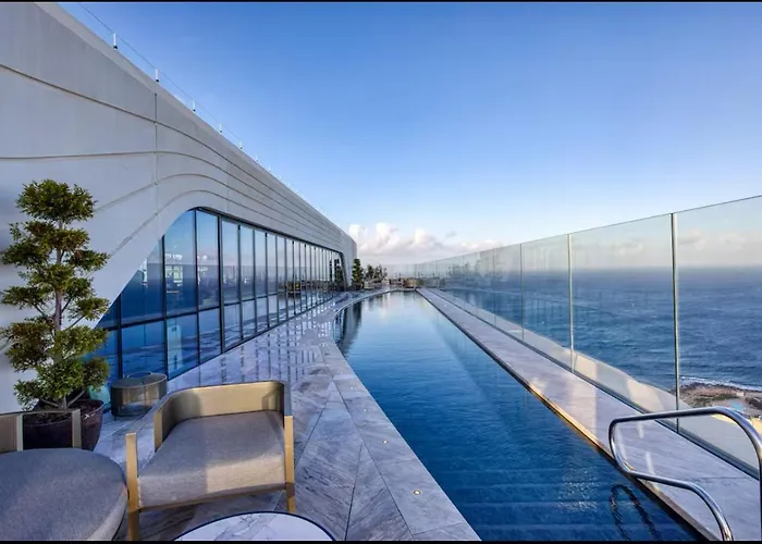 Mercury Tower With Pool Access Appartamento *