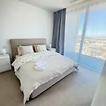 Mercury Tower With Pool Access * Saint Julian's