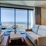 Mercury Tower With Pool Access Διαμέρισμα