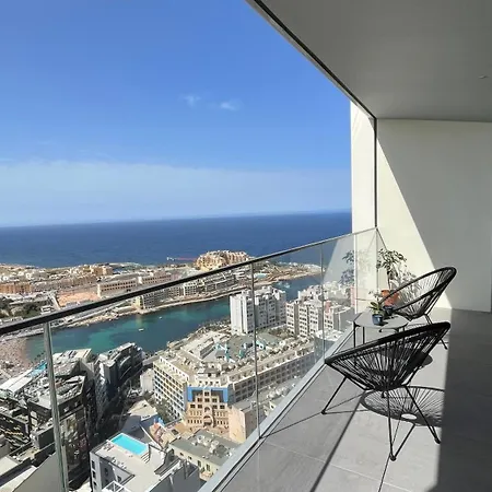 Mercury Tower With Pool Access Apartament *