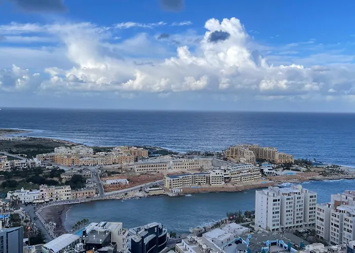 Mercury Tower With Pool Access Apartament *