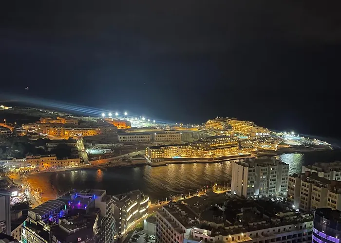 Mercury Tower With Pool Access