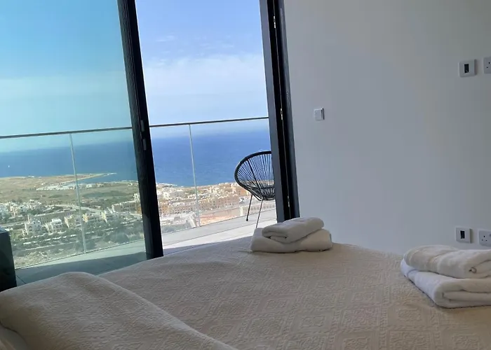 דירה Mercury Tower With Pool Access