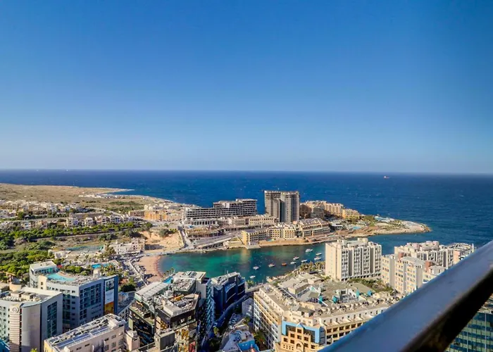 Mercury Tower With Pool Access