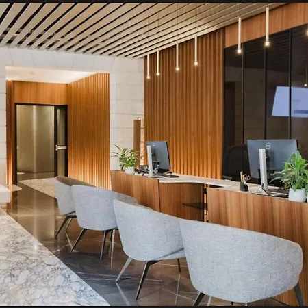 Mercury Tower With Pool Access Apartman