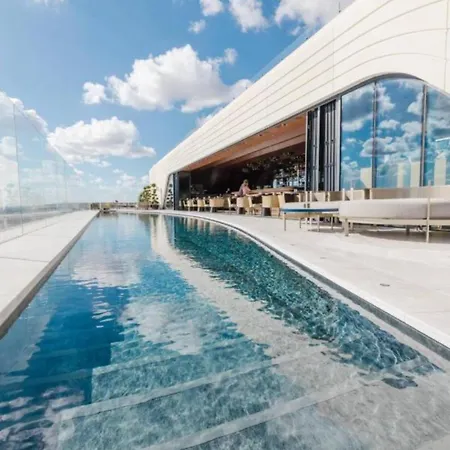 Mercury Tower With Pool Access San Ġiljan