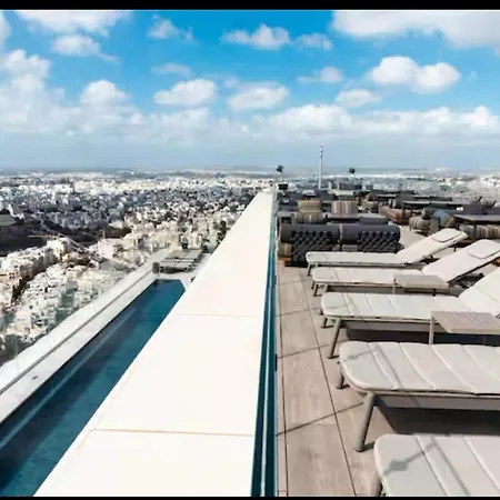 Mercury Tower With Pool Access San Ġiljan