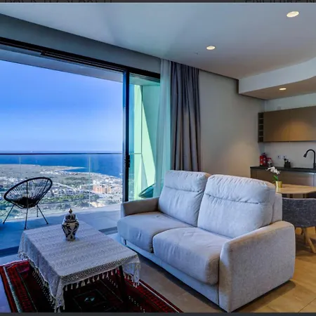 Mercury Tower With Pool Access Daire *
