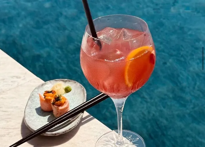 Mercury Tower With Pool Access *